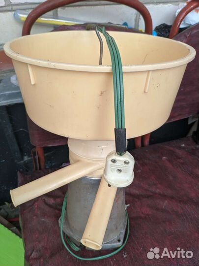 Сепаратор для молока электрический