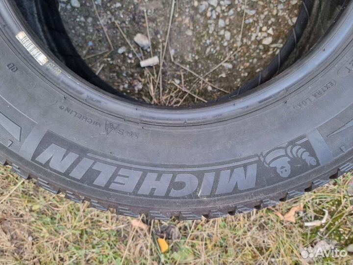 Michelin X-Ice North XIN2 215/65 R16