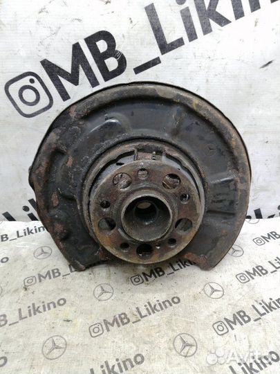 Кулак задний правый Mercdes W211 W219