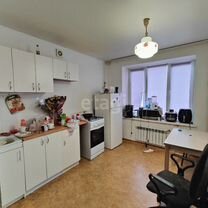 2-к. квартира, 61,4 м², 1/3 эт.