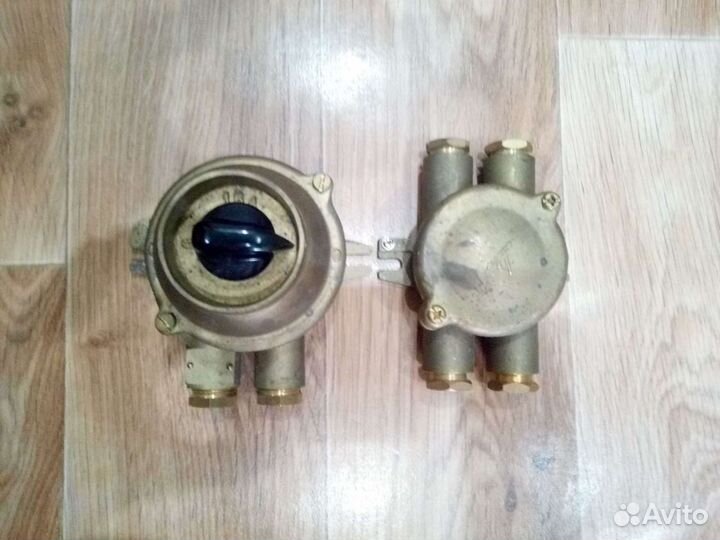 Латунный выключатель и распред коробка