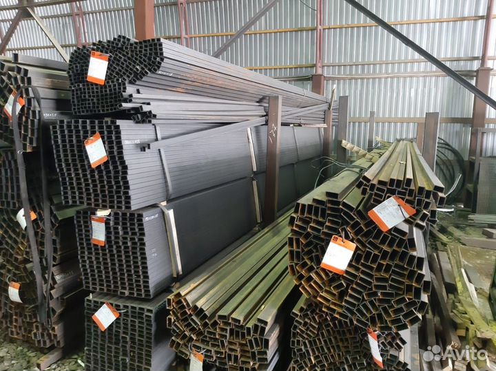 Профильная труба 80803мм Доставка по Москве и мо