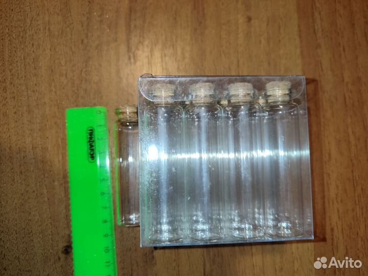 Маленькие колбочки для рукоделия