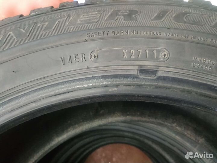 Dunlop SP Winter Ice 01 215/60 R17 96T