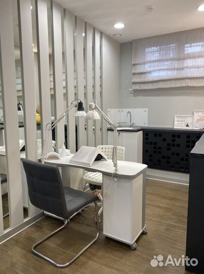 Аренда в салоне маникюр, визажиста/бровиста
