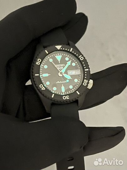 Часы Seiko 5 sports srpg87K1 новые