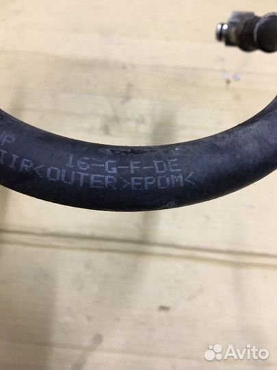 Шланг компрессора Land Rover Discovery 3 4.4/4.2