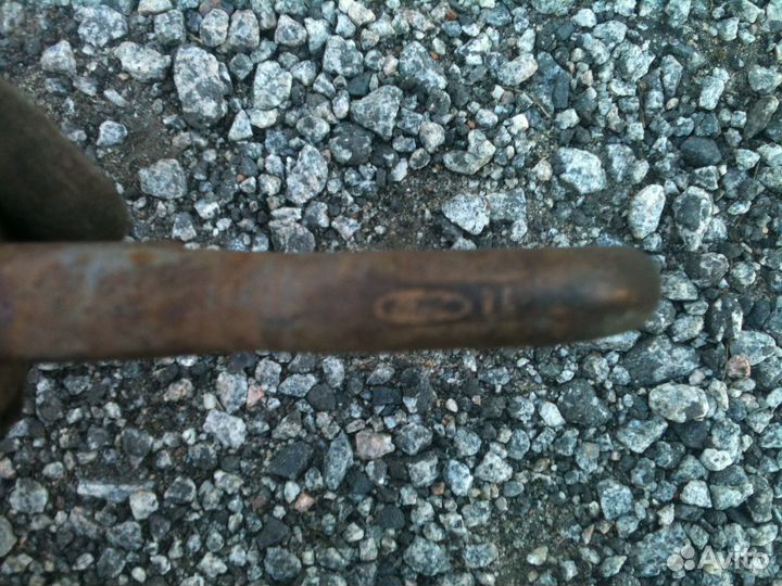 Крюк буксировочный Форд Фокус 1 2004г