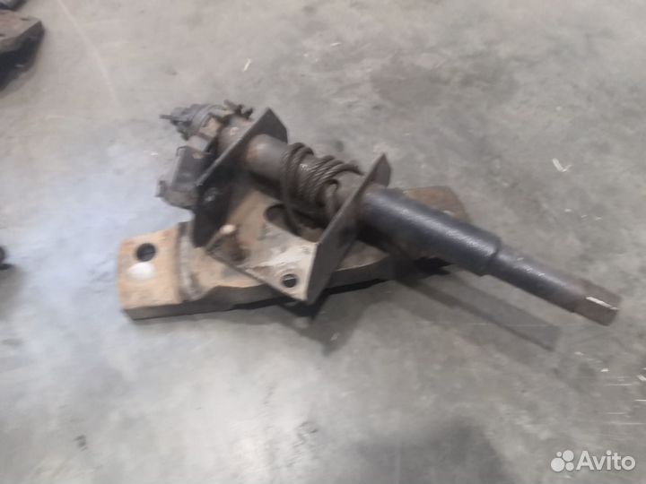 Дзк kamaz 5490 (держатель запасного колеса)