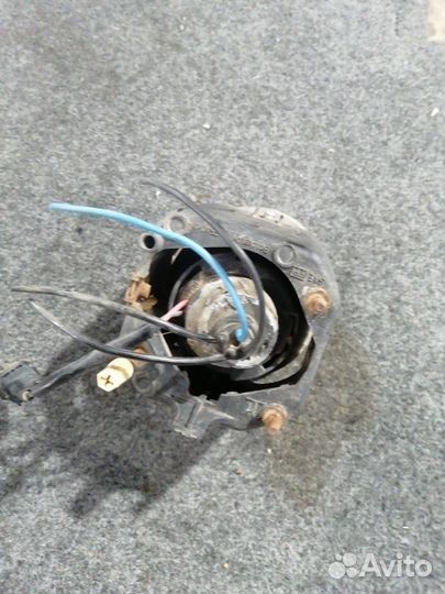 Фара противотуманная правая Nissan Elgrand E51