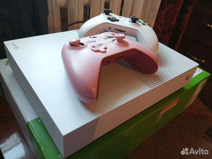 Xbox One S 1tb с играми