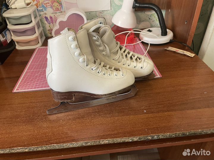 Коньки фигурные