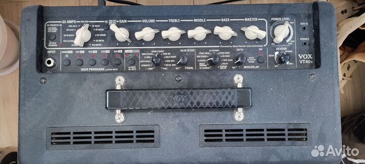 Гитарный комбоусилитель