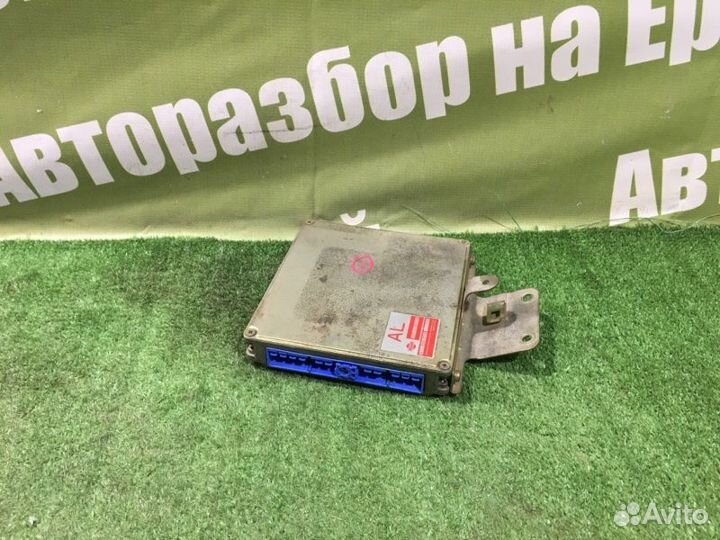 Блок управления двигателем Nissan Bluebird U13