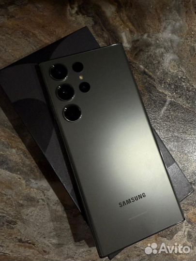 Samsung Galaxy S23 Ultra, 12/256 ГБ