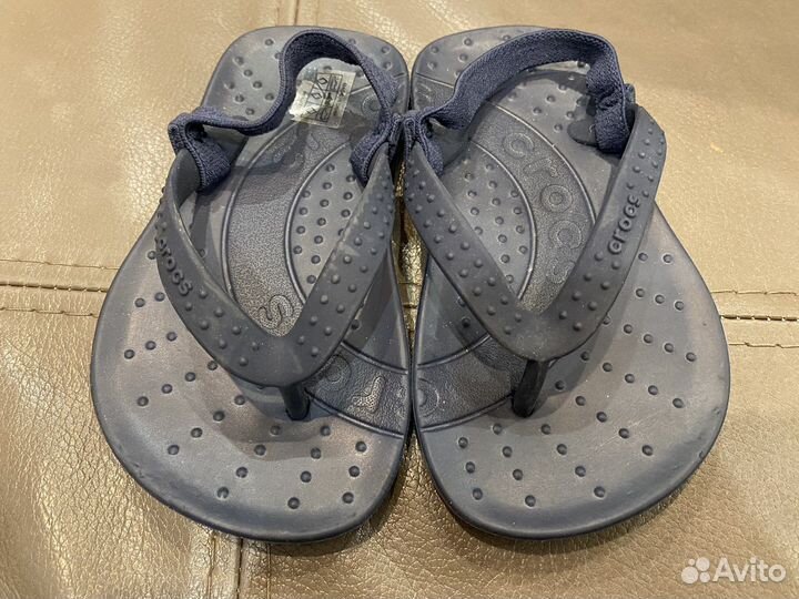 Шлёпанцы новые crocs