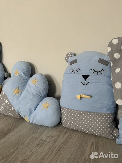 Игрушки бортики для детской кроватки