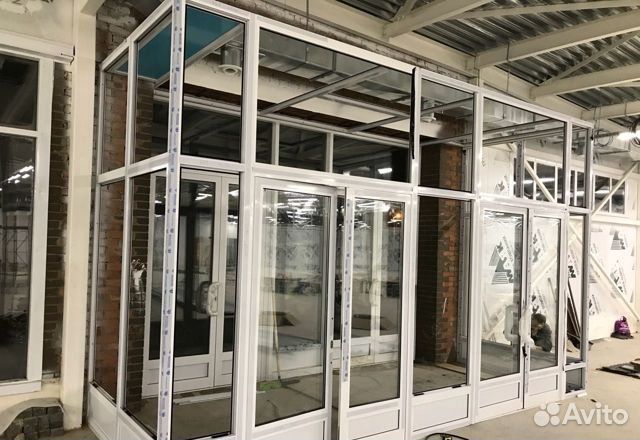 Двери и входные группы из алюминия