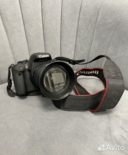 Зеркальный фотоаппарат Сanon 600D