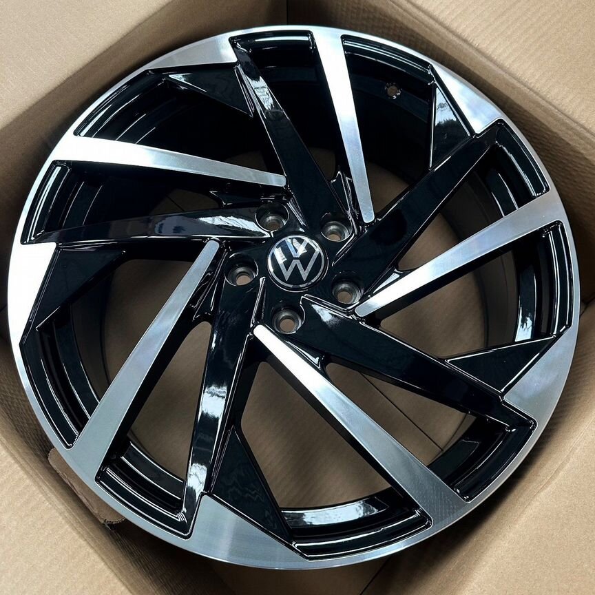 Литые диски Stuttgart 7.5×R17 5×100