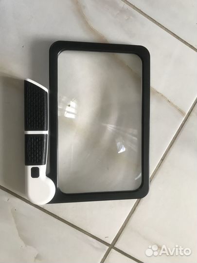 Полностраничное 5-кратное увеличительное стекло дл