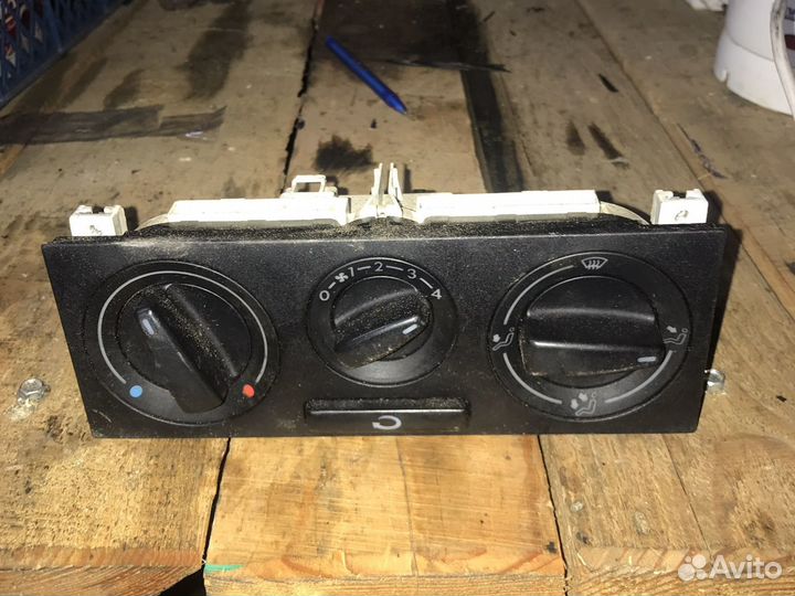 Блок управления отопителем пассат б5