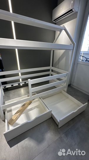 Детская кровать домик с матрасом