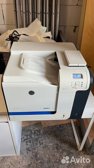 Цветной принтер HP LaserJet 500 M551