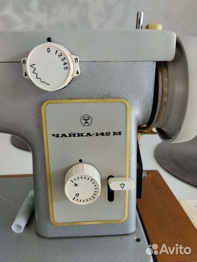 Швейная машина Чайка 142
