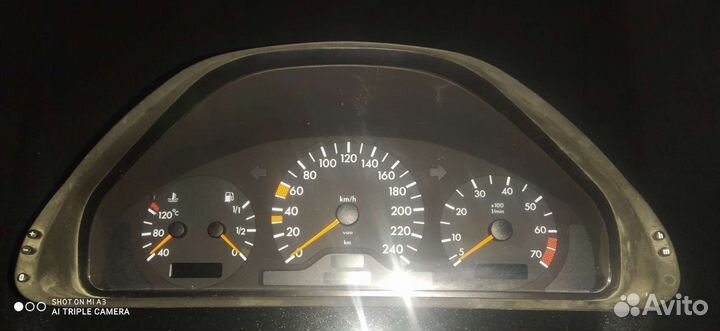 Панель приборов на Mercedes C-Class W202