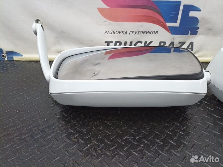 Зеркало заднего вида боковое левое Daf XF106