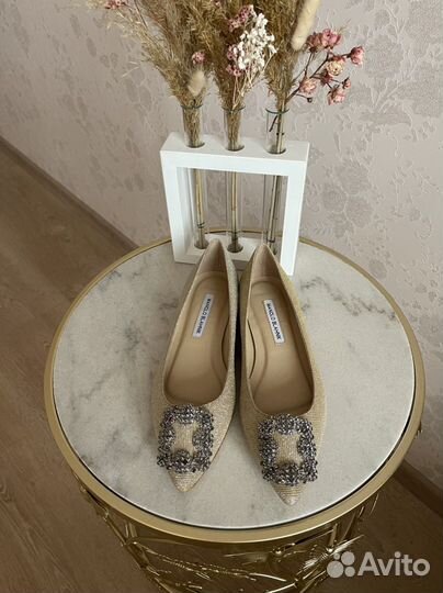 Туфли новые Manolo Blahnik разные цвета