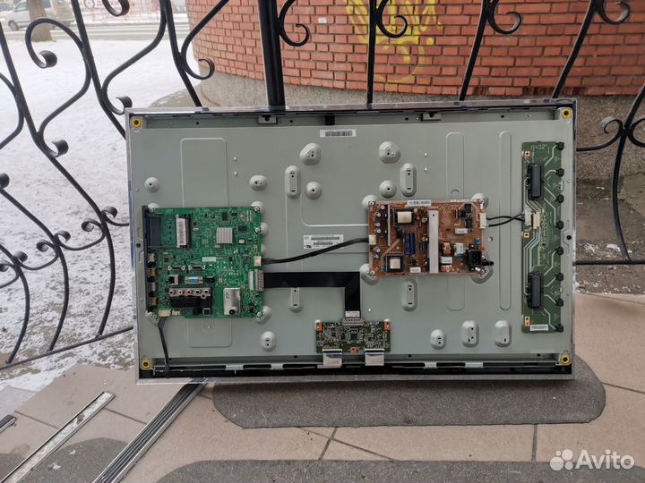 Телевизор Samsung LE32D550K1W (По запчастям)