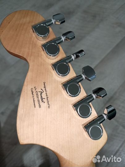 Электрогитара Fender Squier