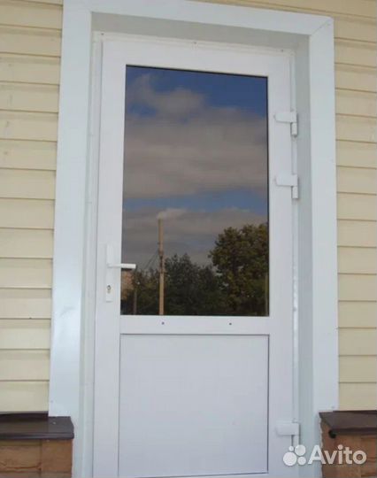 Дверь входная пластиковая пвх