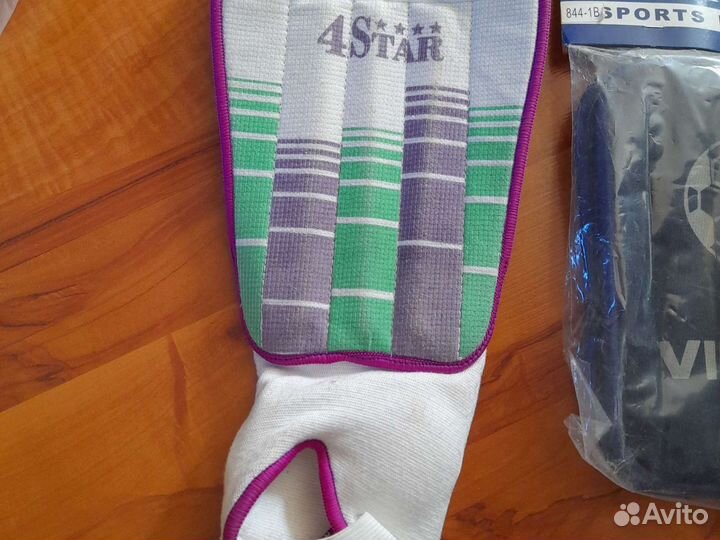 Щитки футбольные