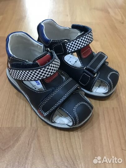 Сандали для мальчика новые