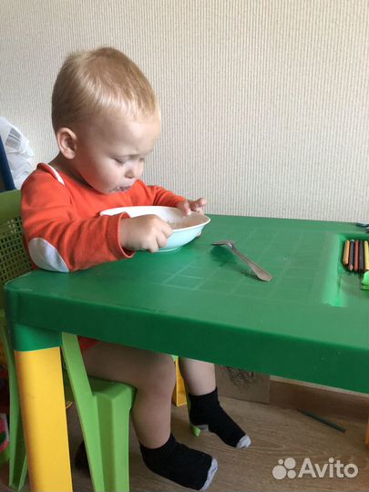 Детский стол