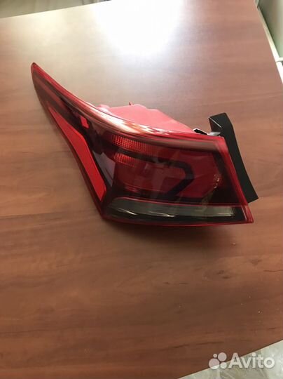Задняя левая фара hyundai solaris 2019