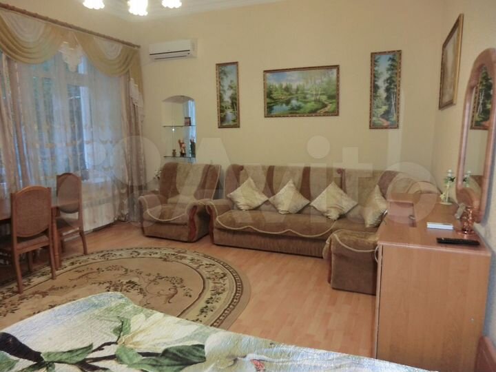 2-к. квартира, 59 м², 1/2 эт.