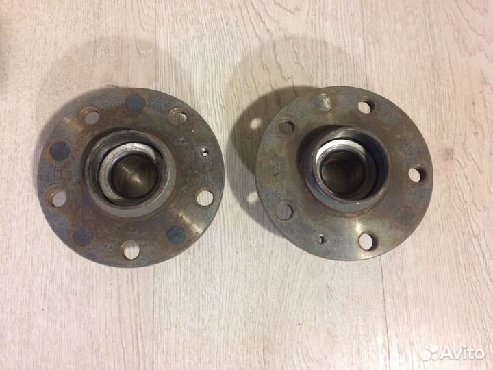Шкода Фольксваген ступица задняя в сборе