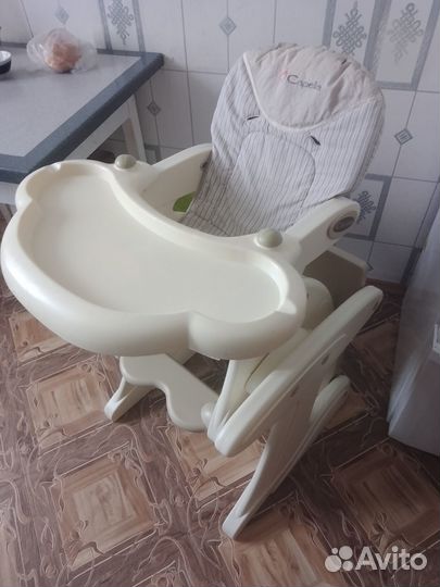 Столик для кормления ребенка