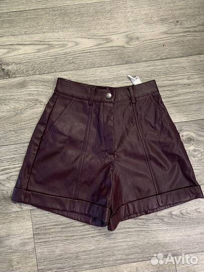 Кожаные шорты