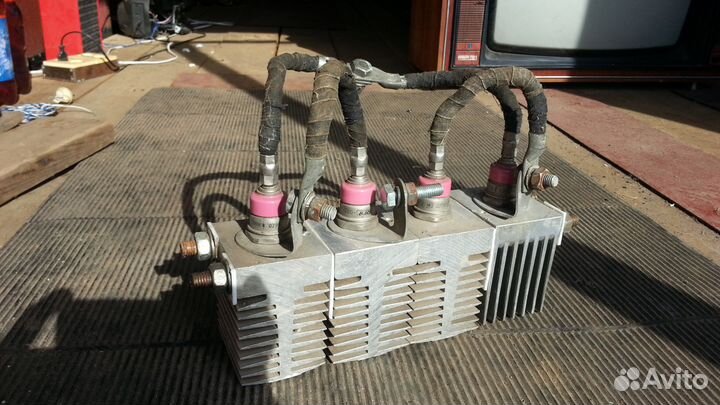 Силовые тиристор и диоды