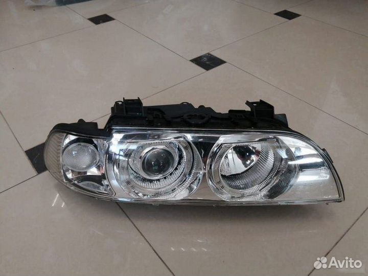 Правая фара Bmw 5 E39