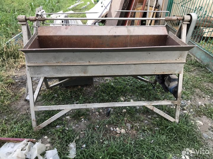 Мангал с вертелом