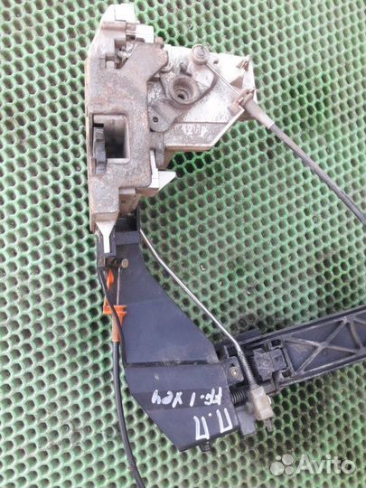 Замок двери передний правый Ford Focus 1 2001