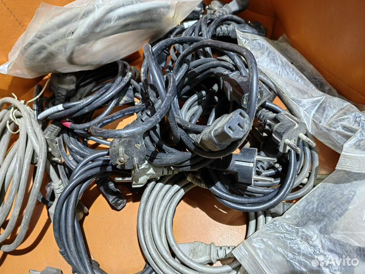 Сетевой кабель с вилкой