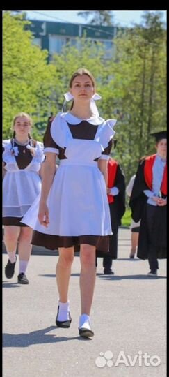 Белый школьный фартук