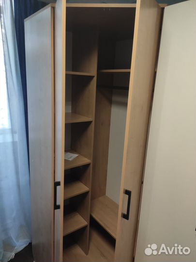 Шкаф угловой